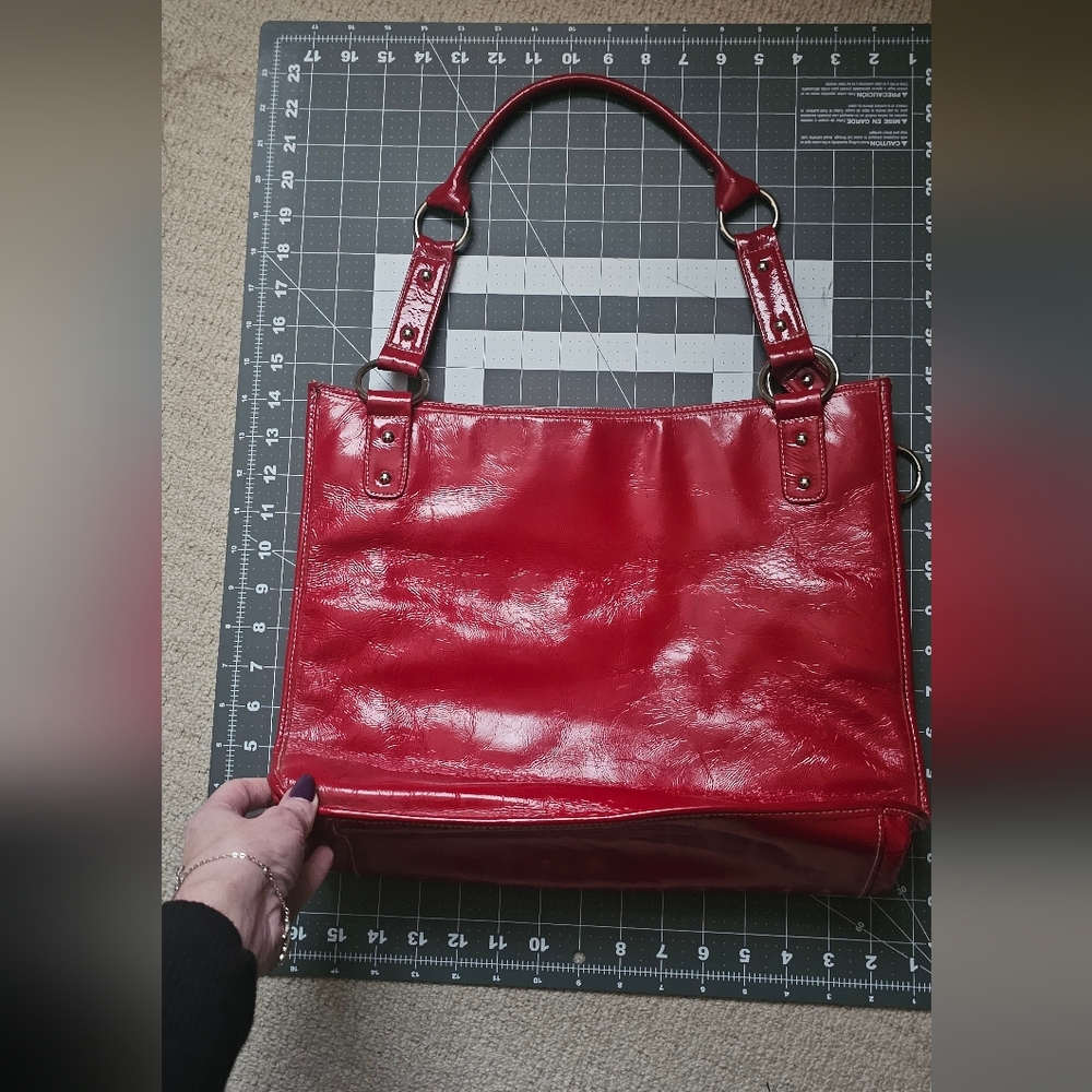 Red Patent Leather Women's Tote/purse - Picture 8 of 14